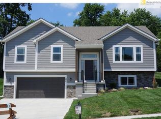 502 Fairway Rd, Belton, MO 64012