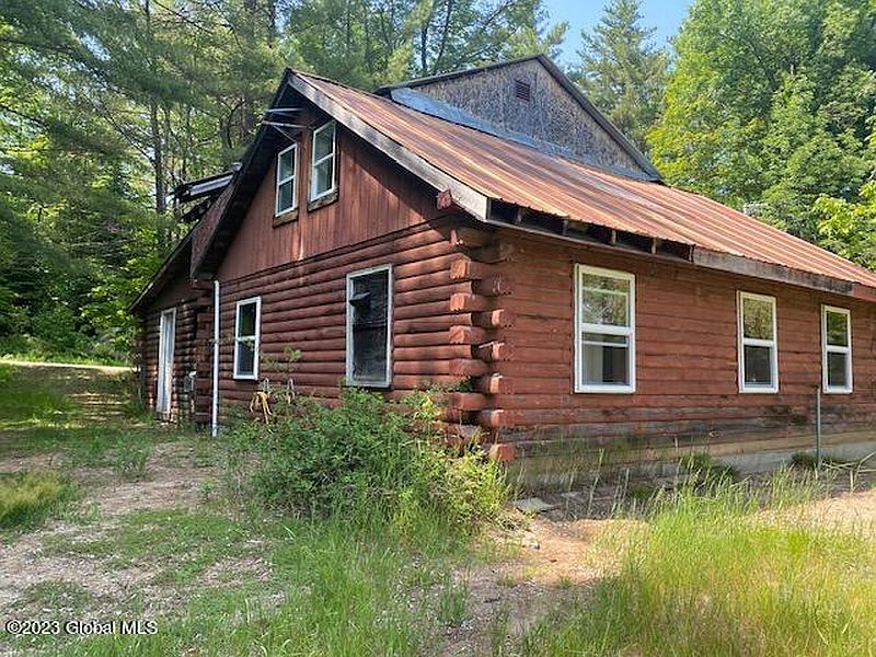 2nd image of 664 Goodman Rd Road