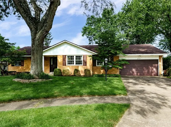 4717 Briar Knoll Dr, Dayton, OH 45429