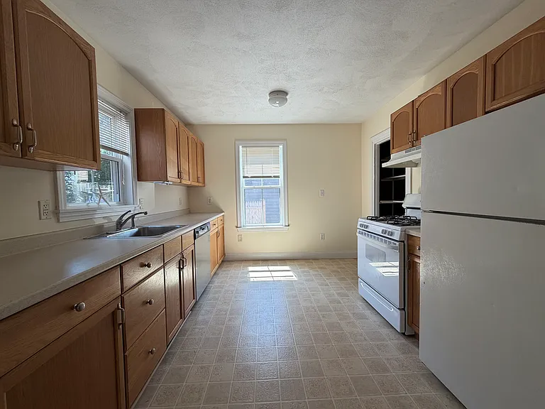 6 Harris St #1 — Photo 8
