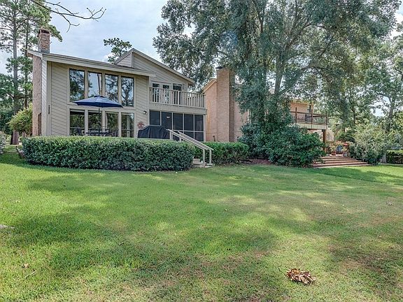 2nd image of 814 Augusta Dr