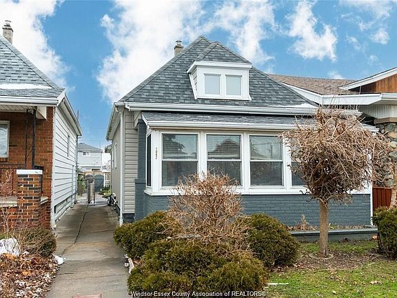 2nd image of 1062 Howard Ave