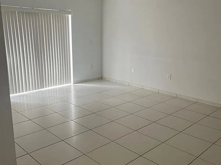 13412 NW 5th Pl #13412 — Photo 11