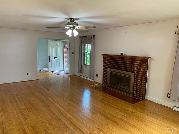 4th image of 311 Oakridge Blvd