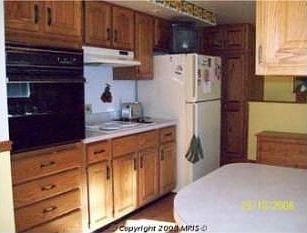 5th image of 225 Bobby Ln