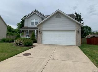 517 Osage Dr, O'Fallon, IL 62269