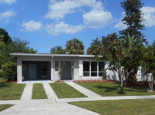 2933 SE Treasure Island Rd, Port Saint Lucie, FL 34952