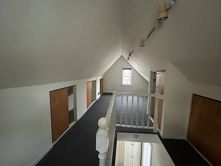 4843 N Oakley Ave — Photo 9