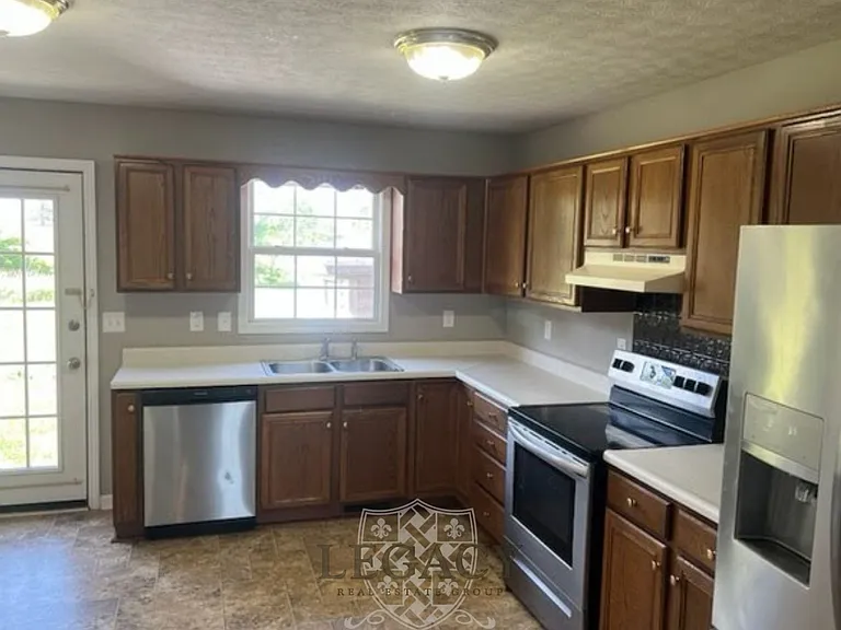 206 Coates Rd #B — Photo 4