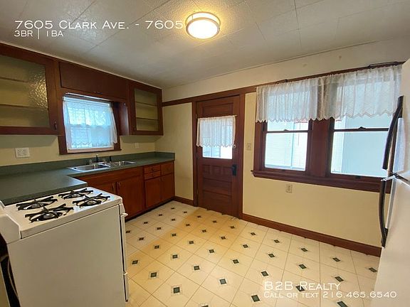 3rd image of 7605 Clark Ave #7605