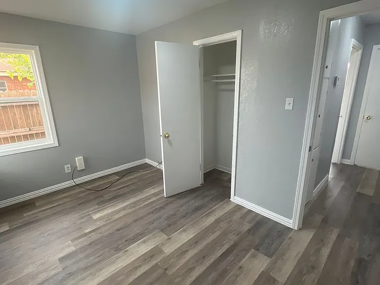 3003 Curtis DR — Photo 4
