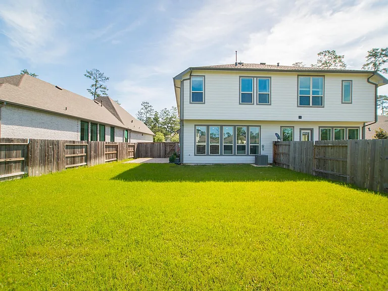 438 Lake Day Dr — Photo 40