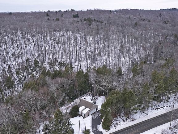 4th image of 147 Chipman Rd