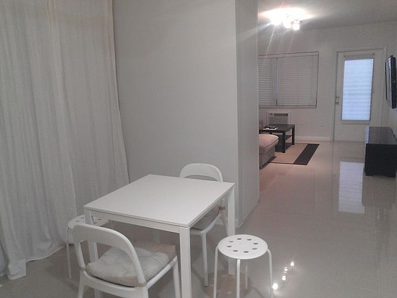 5th image of 921 Meridian Ave APT 5