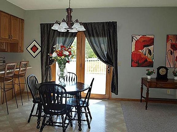 5th image of 4421 Hunters Glen Dr