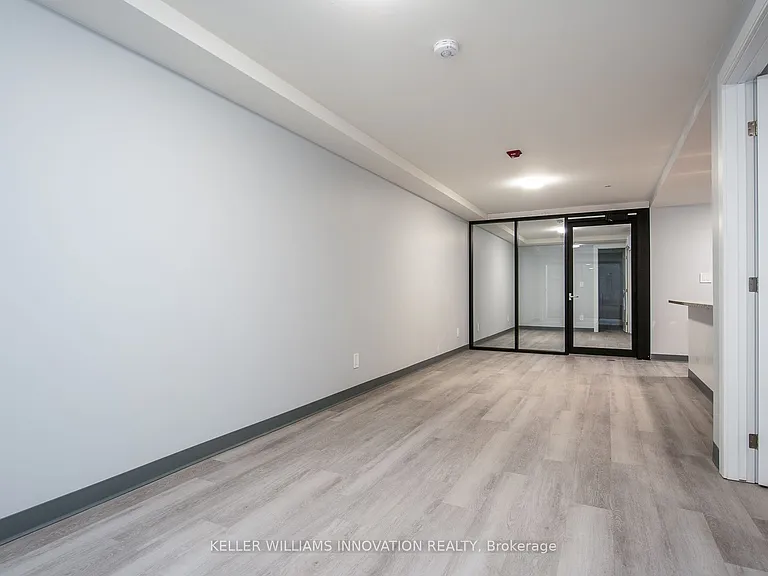 10 Queen St #2 — Photo 8