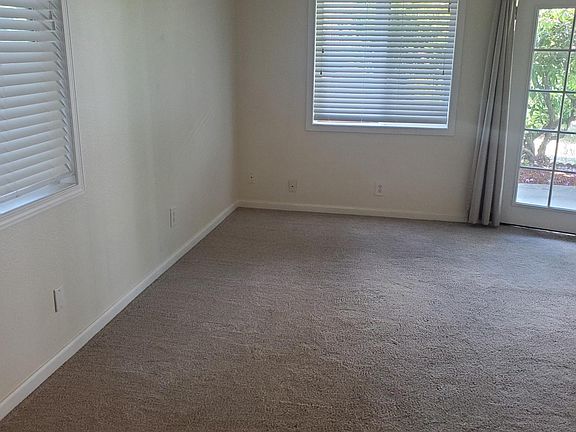 5th image of 17110 NE 45th St APT 27