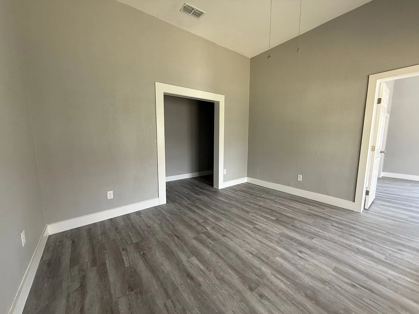 617 Jeanette St — Photo 4