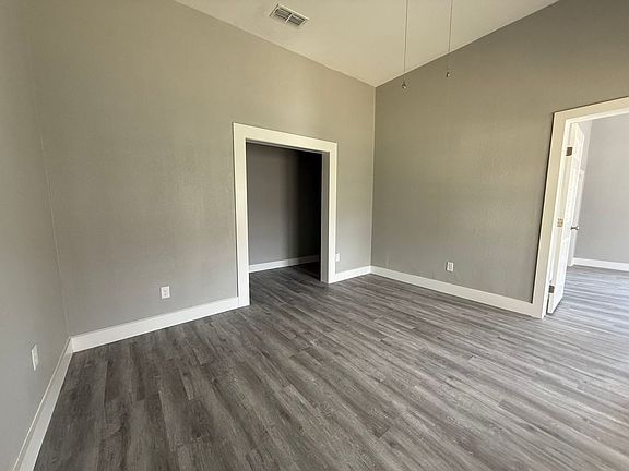4th image of 617 Jeanette St