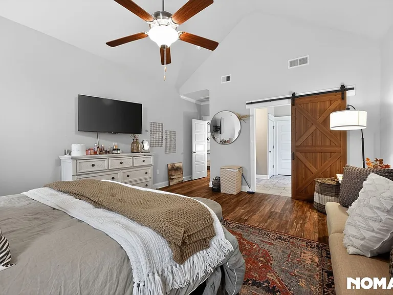 307 Tivoli Ct — Photo 14