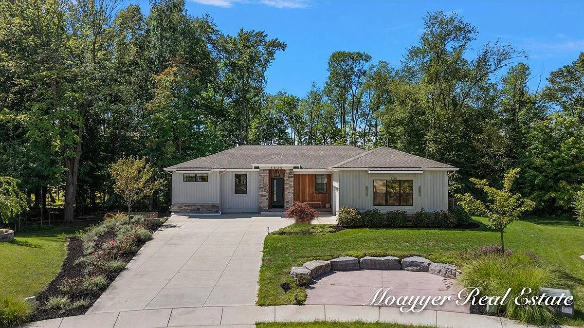 1835 Gloryfield Dr SW — Photo 2