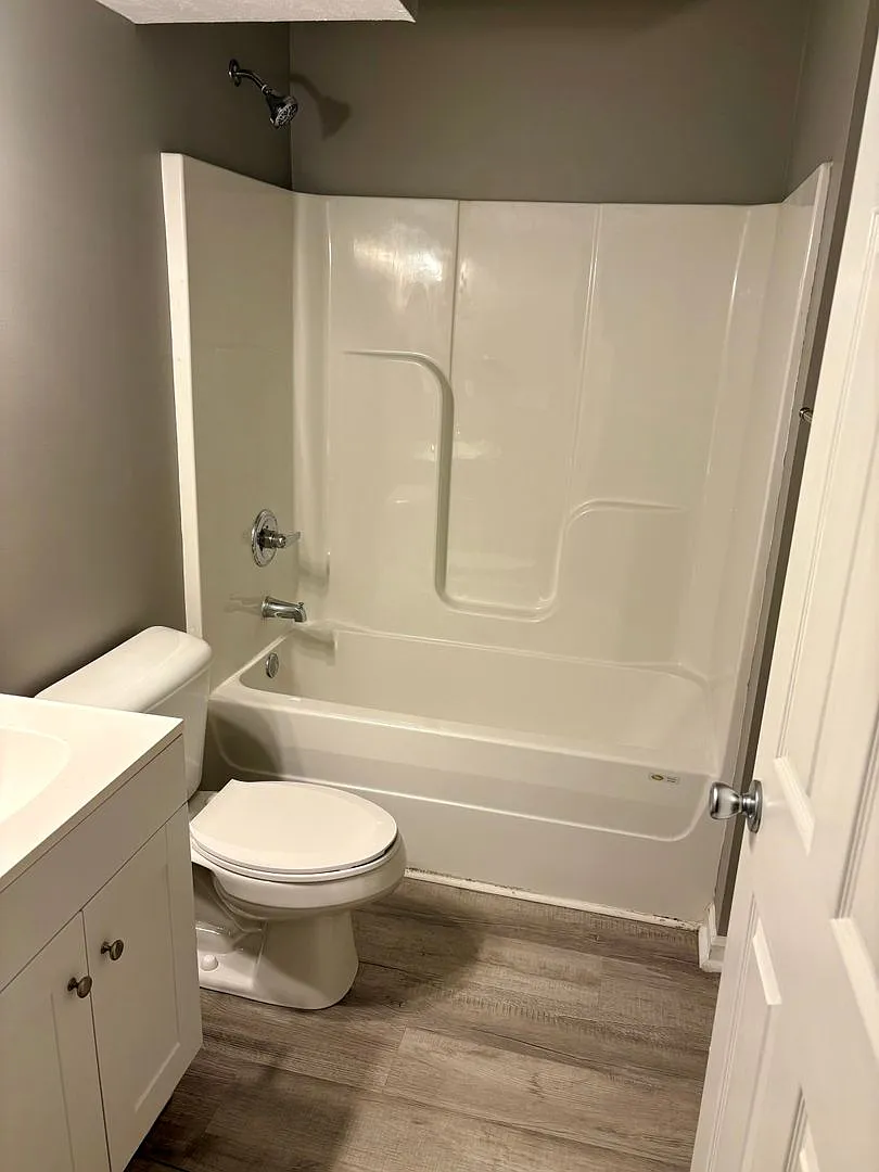 Two Bedroom Condo for rent — Photo 3