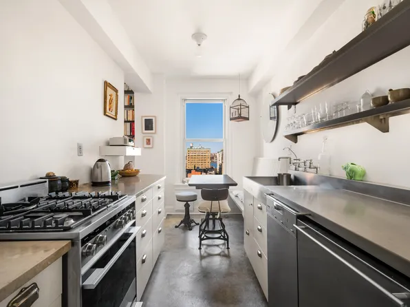 200 West 108th Street 15D image 4 of 5