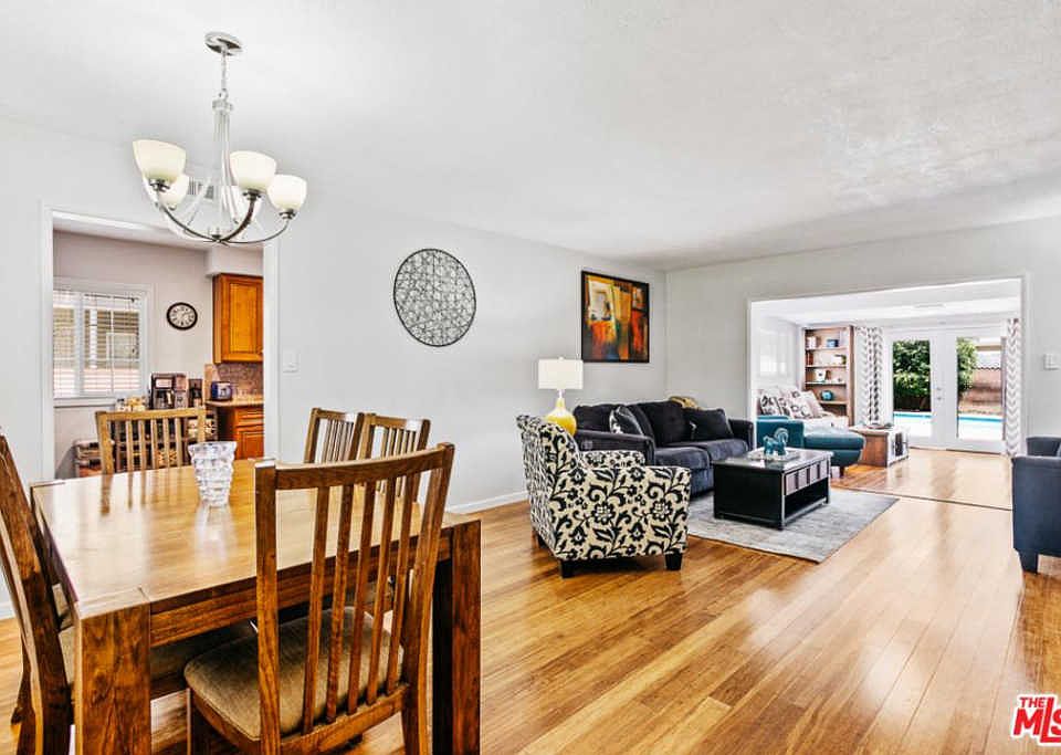 1st image of 8442 Noble Ave
