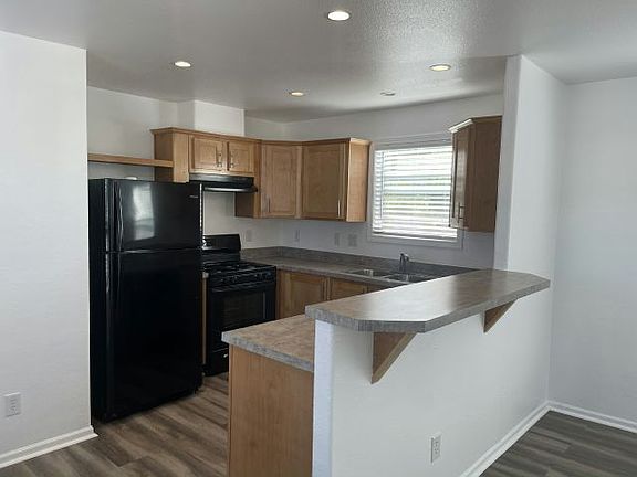 2nd image of 3642 Boulder Hwy #64