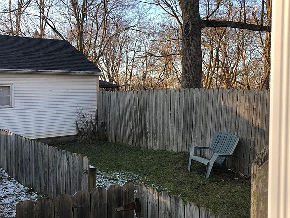 3rd image of 305 Rumsey Ave