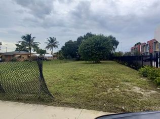 3 Northwest Ave, Hallandale, FL 33009