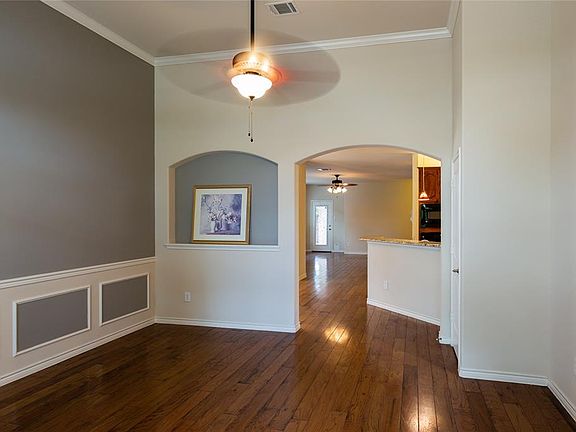 3rd image of 4928 Lasso Ln