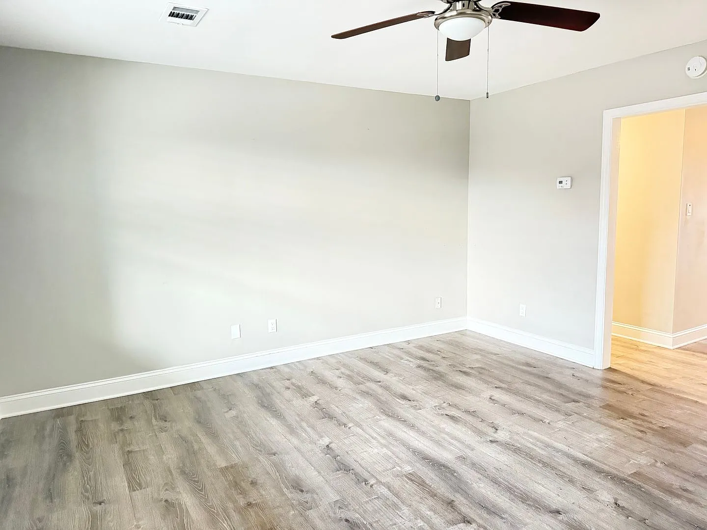Lovell Road Apartment — Photo 4
