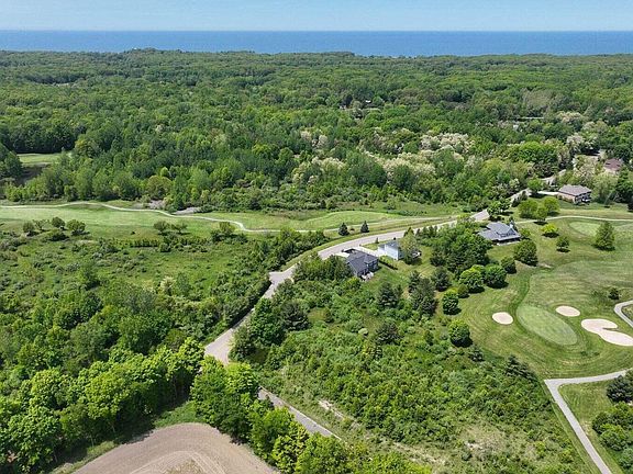 5th image of 19499 Kluver Rd