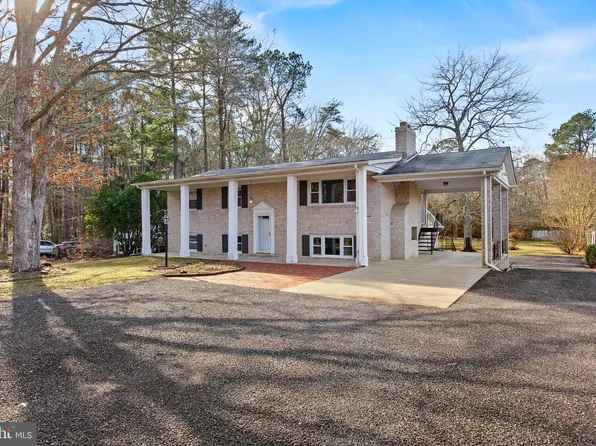 18471 Three Notch Rd, Lexington Park, MD 20653