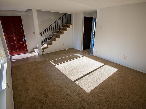 5th image of 2409 B St #1/2