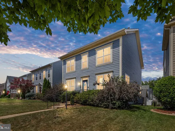 1709 Idlewild Blvd, Fredericksburg, VA 22401