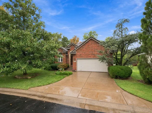 2833 N Plumthicket Cir, Wichita, KS 67226