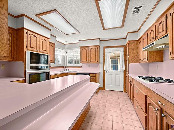 5th image of 10921 Norway Pine Dr