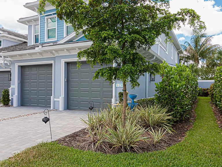 2658 Seychelles Cir #2504 — Photo 34