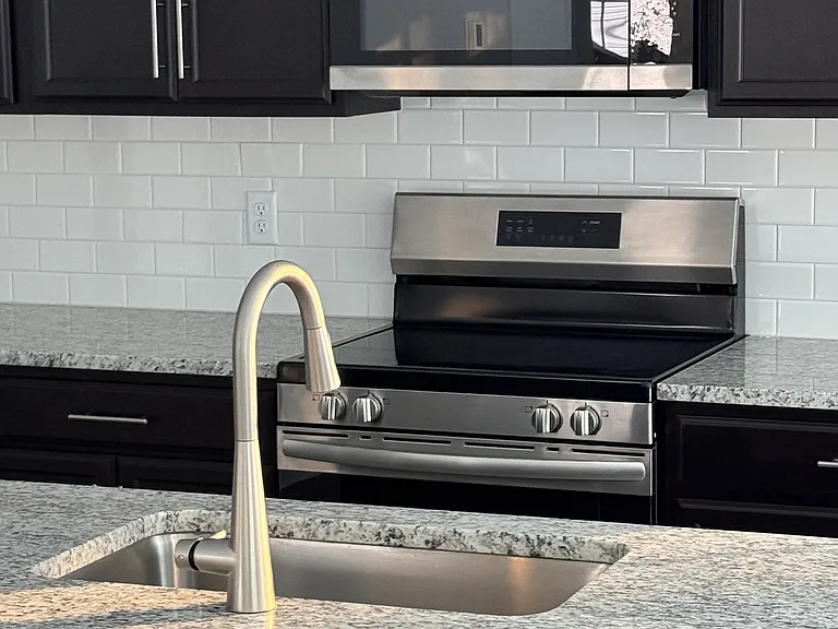 240 Brookline Dr — Photo 18