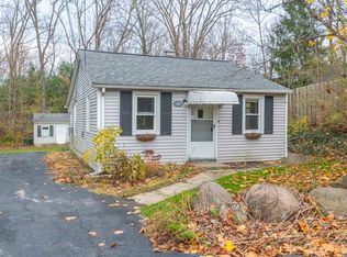 232 Chagrin Blvd #B, Chagrin Falls, OH 44022
