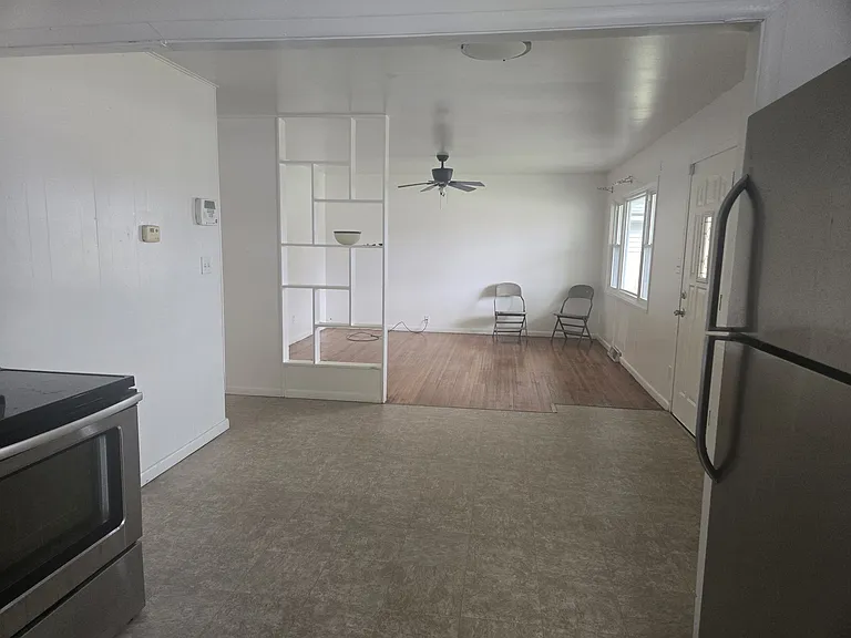 8208 N Knoxville Ave — Photo 13