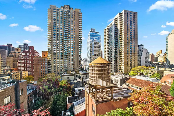 Sold by Compass | media 22