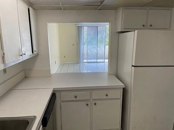 2nd image of 10000 NW 80th Ct APT 2534