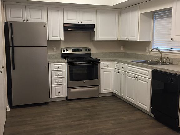 2nd image of 1201 Askew Dr