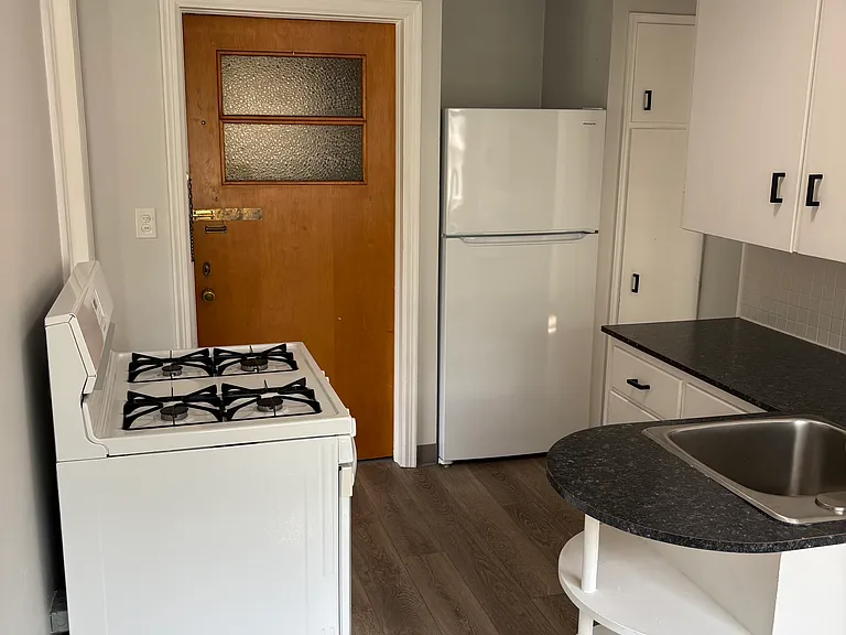 425 Lyon St NE #1 — Photo 19