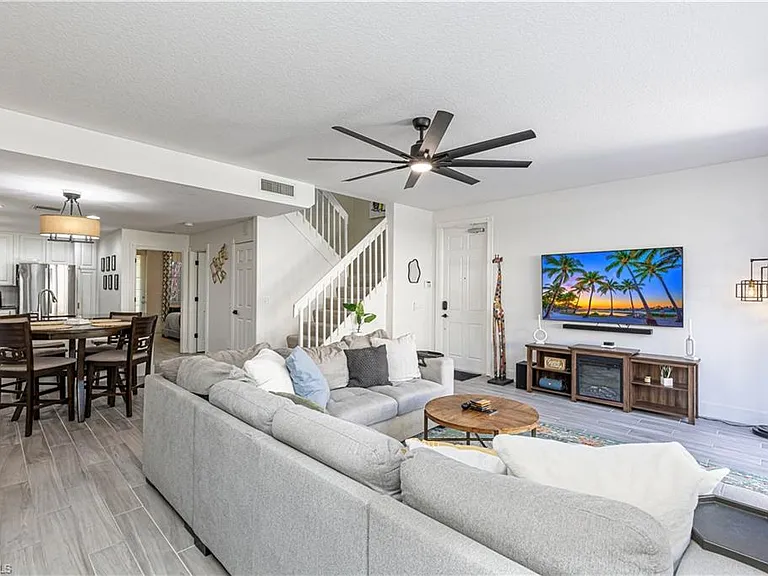 28572 Alessandria Cir SW — Photo 3