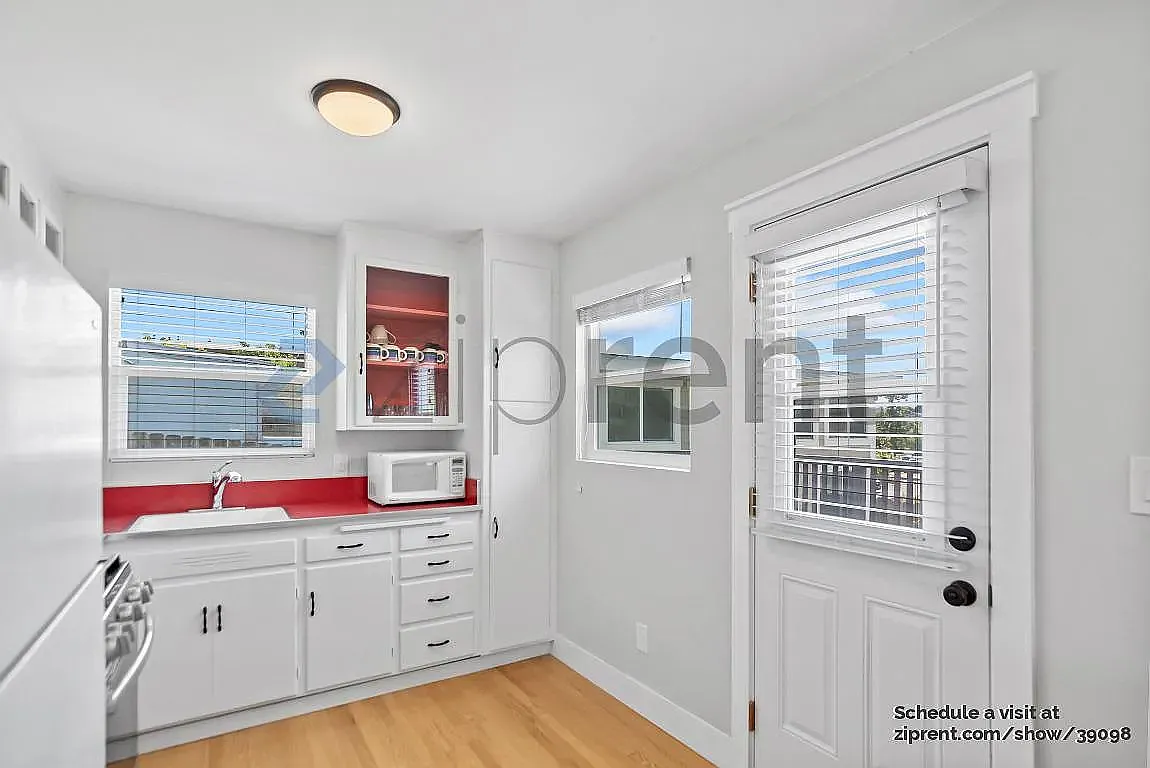 1 bed, 700 sqft, $2,500 — Photo 4