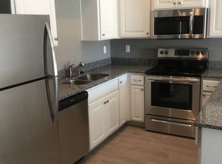 225 SW Carson Dr, Blue Springs, MO 64014